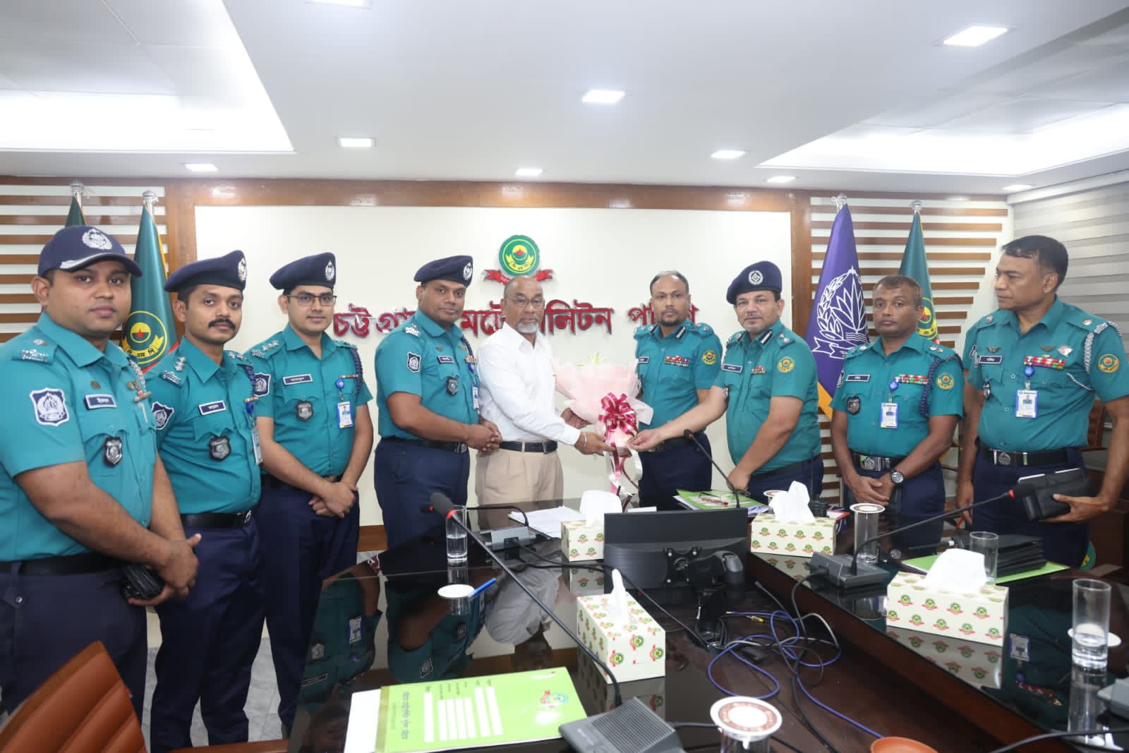 With senior police officials of CMP